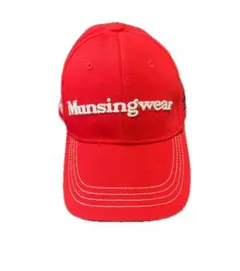 【未使用】マンシングウェア ゴルフキャップ 赤 立体ロゴ刺繍 刺繍ワッペン