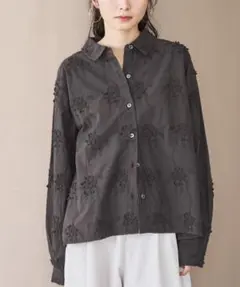 3D刺繍ロングスリーブシャツ