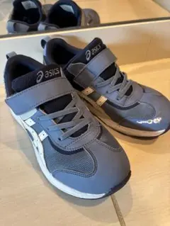 【ASICS】SUKU2 NEIRA MINI キッズスニーカー 22cm
