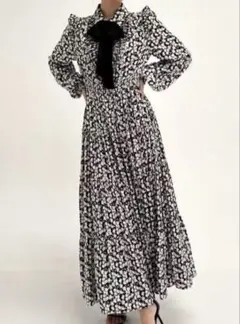 新品未使用 CORCOVADO / サテンボウタイフラワードレス CORCOVADO / サテンボウタイフラワードレス DRESS Night STORE