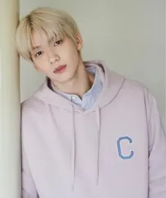 COVERNAT C LOGO HOODIE TXT スビン着用