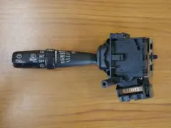 トヨタ ノア DBA-AZR60G ワイパースイッチ 間欠タイマー付きのサムネイル