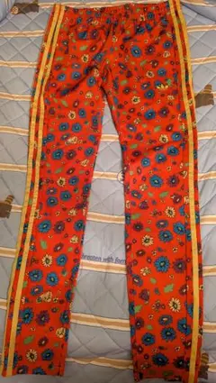 【美品】アディダス 花柄 トラックパンツ ジャージ ロデオクラウンズ