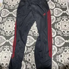 adidas サイドストライプ ジャージパンツ 黒/赤