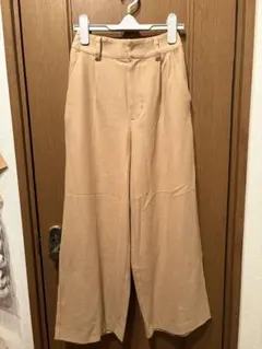 Cheek チーク ベージュ ワイドパンツ