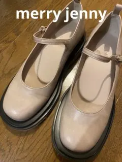 ストラップシューズ