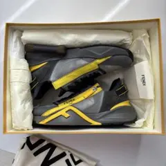 FENDI ジッパー付きスニーカー グレー/イエロー