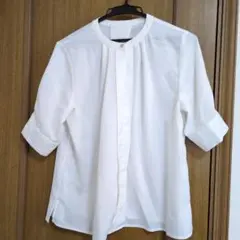 ホワイト 半袖 ピンタックブラウス