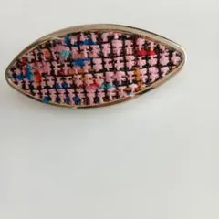 春色ピンクチェック柄ヘアクリップ、バレッタ　髪留め　一点物