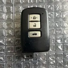 トヨタ　純正スマートキー　カムリのサムネイル