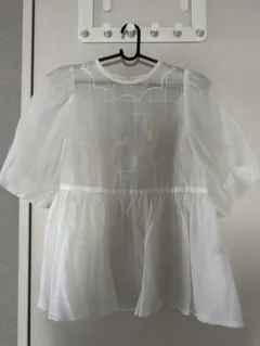 chesty チェスティ　スカラップトップス　1サイズ　美品のサムネイル