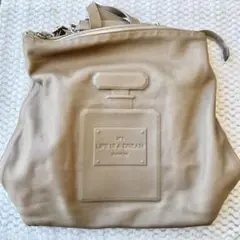 iOpelle イオペレ 香水瓶柄 型押し レザーリュック 別注 ベージュ