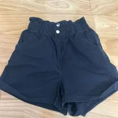 H&M 黒ショートパンツ