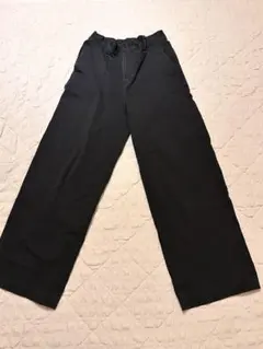 無印良品　黒　ワイドパンツ　レディース　シンプル