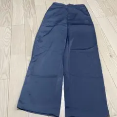 UNIQLO ユニクロ サテンリラックスストレートパンツ Sサイズ