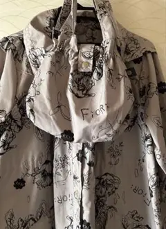Fiori 花柄フード付きレインコート