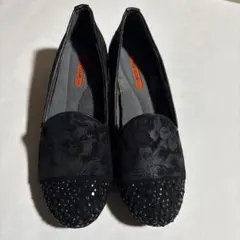 新品arcojoyブラックフラットシューズ フラワー模様 ビジュー付き22センチ