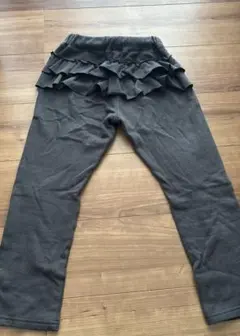 フリル付きグレー長ズボン　裏起毛