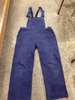 Item thumbnail for item 15600d6f-6a2b-4277-9370-2fd1c1b87513