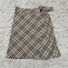 BURBERRY ノバチェック　膝丈　フレアスカート　ベルト　金具　スリット