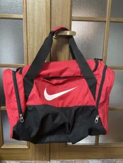 NIKE ボストンバッグ レッド×ブラックのサムネイル