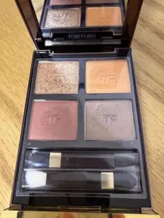 TOM FORDアイ カラー クォード プードル27イブニングアタイア - メルカリ