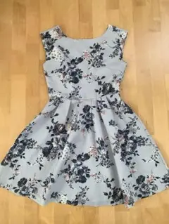 花柄 グレー ノースリーブ ワンピース MERCURYDUO花柄ワンピース