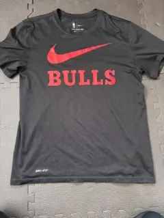 NIKE ブラック　tシャツ Mサイズ
