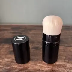 【未使用品】　CHANELカブキブラシ No. 108のサムネイル