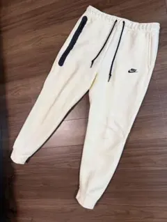 Item thumbnail for item f111d503-2b63-4984-8387-c30cfb52ca20