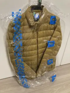 ウルトラライトダウンジャケット　Lサイズ　ブラウン　美品