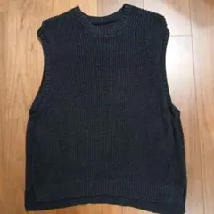 お値下げ　KURASHI & co. 黒ノースリーブベスト