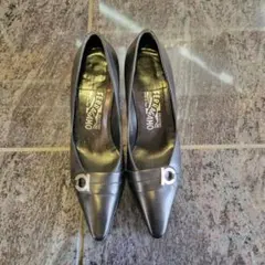 Ferragamo ブラック ハイヒール