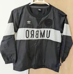 Umbro 長袖ピステ ブラック/グレー　130cm
