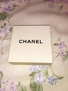新品未使用　CHANEL ノベルティ　両面ミラー　コンパクト　キーホルダー