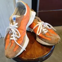New Balance 327 オレンジ ベージュ スニーカー
