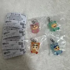 クレヨンしんちゃん ガチャガチャ めじるしアクセサリー 4つセット