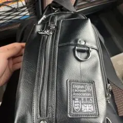 ブラック ショルダーバッグ