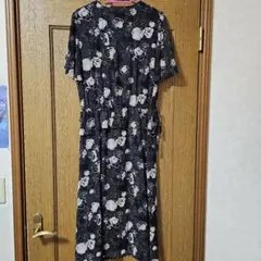 インゲボルグ　花柄半袖ワンピース