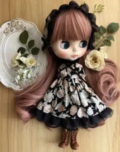 ネオブライスサイズ　ワンピース、ペチコート、ヘッドドレスセット　花柄　黒のサムネイル