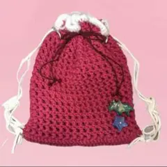 ハンドメイド　編み物　ナップサック　ピンク　白