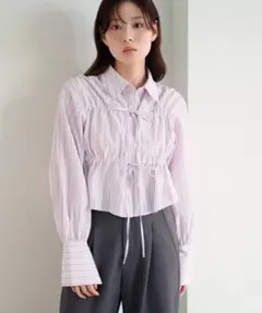 新品　カスタネ　フロントリボンストライプシャツのサムネイル