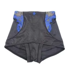 2025年最新】カーヴィシャス ショーツの人気アイテム - メルカリ