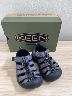 nochiko 様専用KEEN キッズサンダル 15センチ　グレー