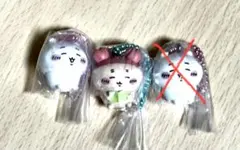 ちいかわ マスコットつきビスケット ちいかわ&古本屋(カニちゃん)