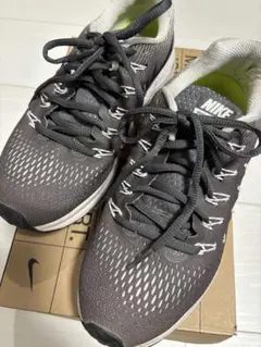 NIKE ナイキ　スニーカー