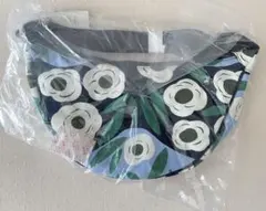 ユニクロとマリメッコのコラボ　ラウンドミニショルダーバッグ