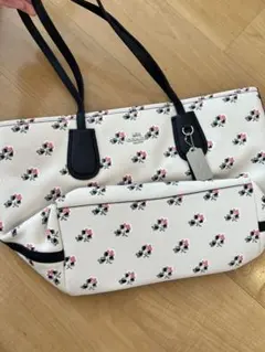 COACH フラワープリント トートバッグ