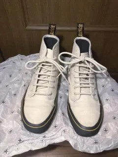 【値下げ】Dr.Martens スニーカー　ハイカット　白　UK3