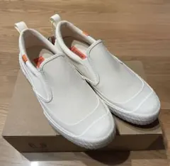 UNIVERSAL OVERALL スニーカー　スリッポン